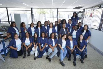 Mulheres carpinteiras e pedreiras vão trabalhar nas obras da nova Serra das Araras