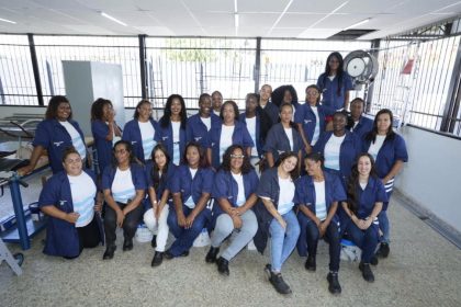 Mulheres carpinteiras e pedreiras vão trabalhar nas obras da nova Serra das Araras