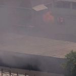 Incêndio atinge galpão na Maré. - Foto: Reprodução/TV Globo
