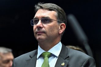 Flávio Bolsonaro: senador quer que o PL teste quatro nomes em pesquisas que vão para a rua em janeiro