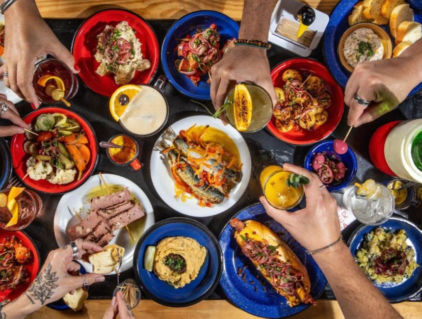 No verão, o corpo trabalha em esforço contínuo para manter a temperatura estável, o que pede refeições mais leves, refrescantes e nutricionalmente equilibradas