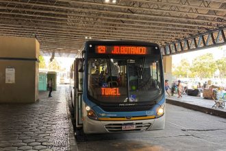 Veículo da LECD 129, uma das três novas linhas de ônibus do Rio