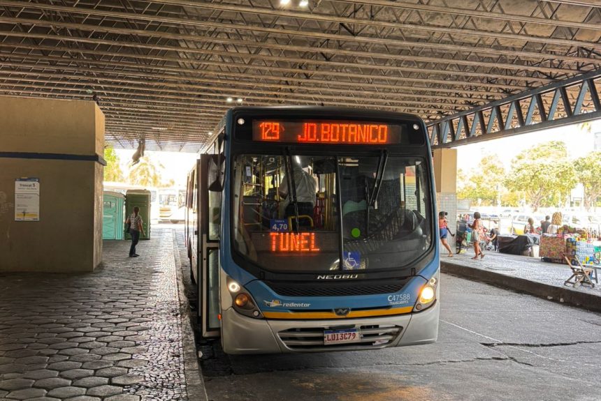 Veículo da LECD 129, uma das três novas linhas de ônibus do Rio