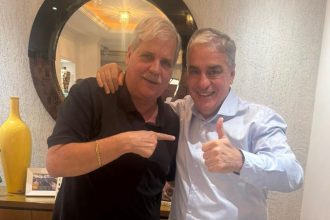 André Ceciliano e Dica, ex-vereador de Caxias e ex-deputado estadual: petista quer voltar à presidência da Alerj