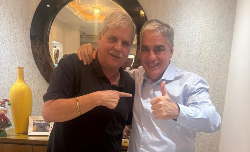 André Ceciliano e Dica, ex-vereador de Caxias e ex-deputado estadual: petista quer voltar à presidência da Alerj