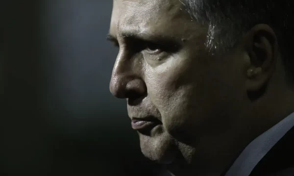 Garotinho presta depoimento em oitiva marcada para 14h
