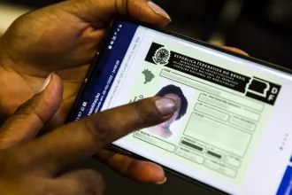 Apesar da mudança com autoescolas, exames teórico e prático seguem obrigatórios