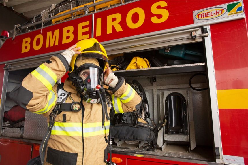 Projeto do governo para o Corpo de Bombeiros promove majores com 22 anos de serviço e altera regras de ascensão