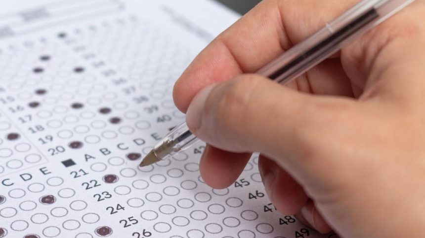 O concurso prevê o preenchimento de 70 cargos vagos em toda a carreira, sendo 12 vagas destinadas à classe inicial.