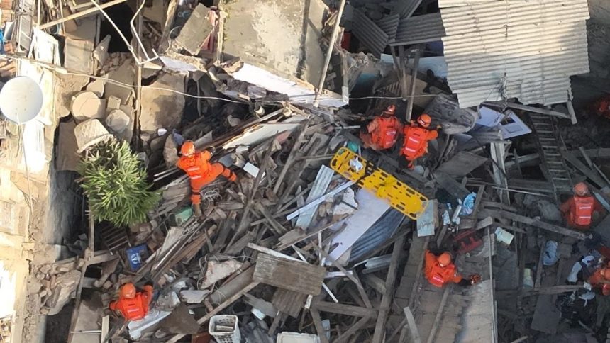 Desabamento aconteceu por volta das 4h36 nesta segunda (08) - Foto: Divulgação/Corpo de Bombeiros