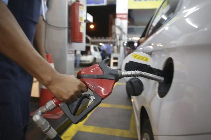 Vereadora propõe que postos de gasolina tenham cadeiras de rodas para PCDs