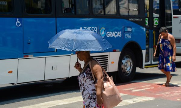 Do Rio a Itaboraí, onda de calor no Natal deixa 22 cidades do estado em alerta de risco