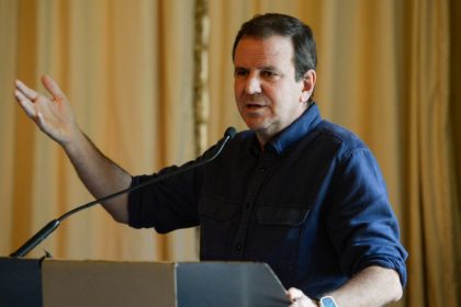 Paes afirma que "avisou" sobre Rodrigo Bacellar há mais de um ano.