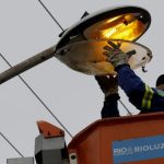 Texto prevê teto de R$ 5 mil para cobrança da taxa de custeio da iluminação pública