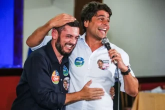 Pedro Paulo e Rodrigo Bacellar; PSD definiu posição pela manutenção da prisão do presidente da Alerj.