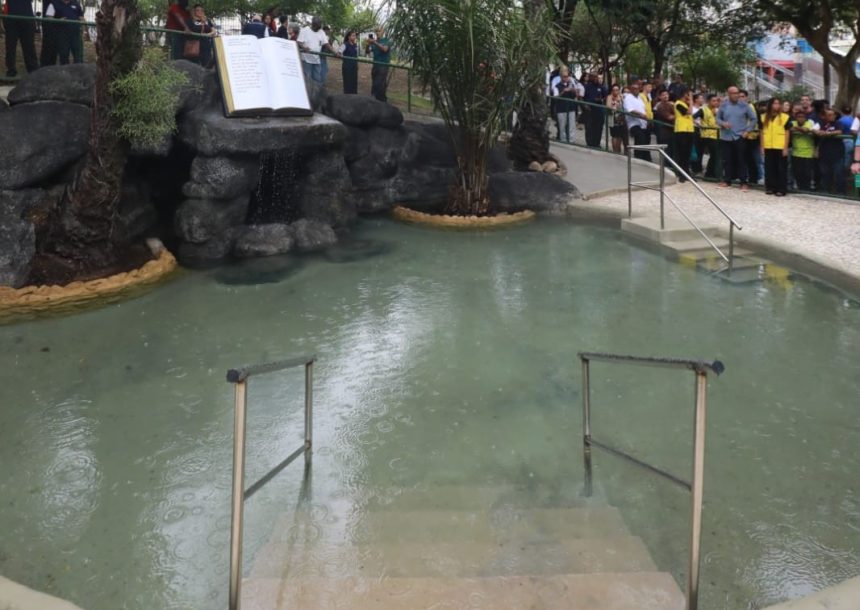 Praça da Bíblia fica na praça Jardim do Méier, na Zona Norte