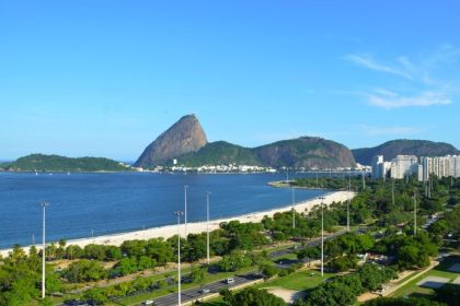 Calorão de Natal: veja as 20 praias do Rio impróprias para banho nesta semana