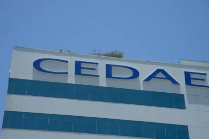 TCE suspende contrato de R$ 18,7 milhões para abertura de capital da Cedae