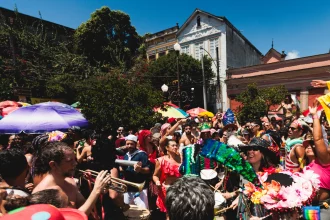 Airbnb anuncia patrocínio e será plataforma oficial de hospedagem durante o carnaval no Rio