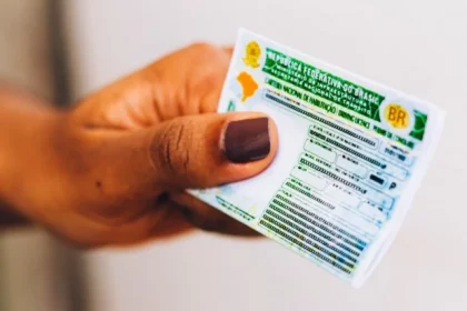 Candidatos à primeira habilitação agora podem agendar a prova teórica diretamente pelo site ou telefone do Detran.