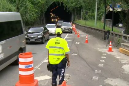 Acesso do Túnel Zuzu Angel para a rua Graça Couto, na Gávea
