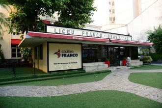 Fachada do colégio Liceu Franco-Brasileiro