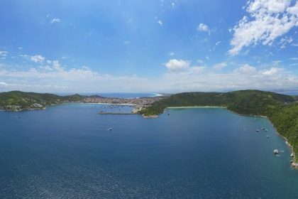 Vista aérea da Reserva Extrativista Marinha de Arraial do Cabo