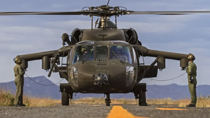 Cláudio Castro autoriza compra de helicóptero militar americano por mais de R$ 70 milhões