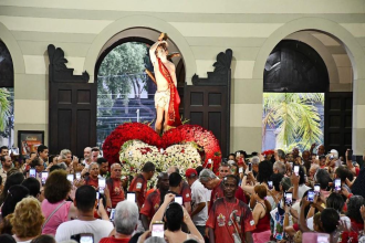 Fiéis participam da Procissão de São Sebastião, que percorre ruas do Rio em direção à Catedral Metropolitana, no Centro, no feriado do padroeiro da cidade. – Foto: Divulgação