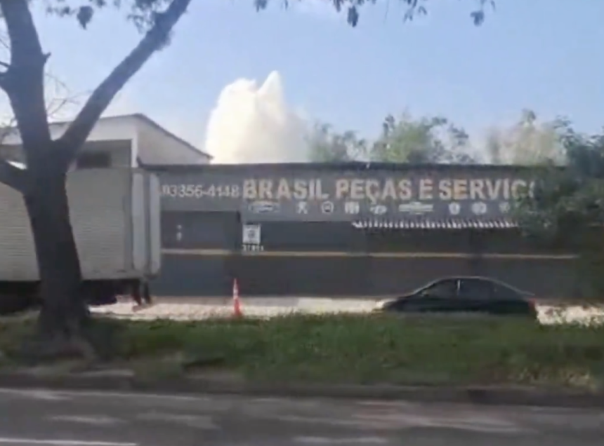 Reparo do vazamento na pode afetar o abastecimento de água por até 72h.