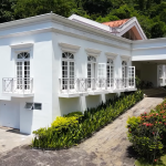 Mansão de Renato Aragão, no Recreio dos Bandeirantes, está à venda por R$ 18 milhões