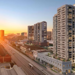 Imóveis menores e benefícios para regiões populares movimentam o mercado carioca.