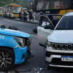 Troca de tirso terminou com colisão entre veículo dos suspeitos e viatura da PM na Zona Oeste