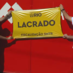 Paes e Cavaliere lacram garagem de ônibus das viações Real e Vila Isabel