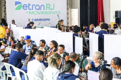 EEstrutura do Detran em Movimento leva serviços como identidade, CNH e regularização de veículos a moradores de municípios do estado do Rio.