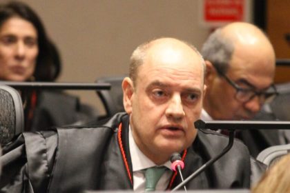 Presidente do TJ assume governo do estado durante viagem de Castro ao exterior