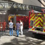 Trecho da Av. Maracanã segue interditado para facilitara atuação e bombeiros no Shopping Tijuca