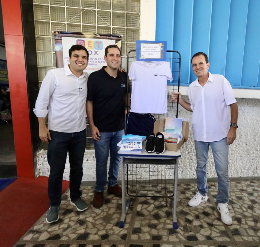 Prefeitura do Rio entrega uniformes e kits escolares a mais de 650 mil alunos da rede municipal