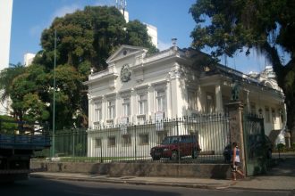 Prefeitura de Niterói enviou pedido de municipalização de edifício onde funciona museu no Ingá; governo do Rio ainda analisa proposta