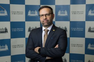 Vereador Vitor Hugo (MDB) vai lançar programa para plantio de árvores no Rio de Janeiro