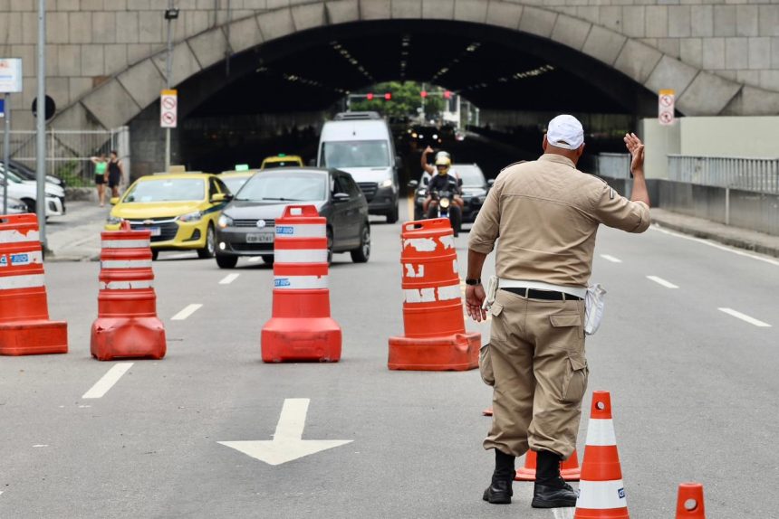 Ao todo, 120 carros foram rebocados durante a operação de réveillon do Rio