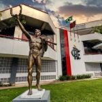 O governador Cláudio Castro autorizou a reforma da sede do Flamengo, com a construção de hotel temático, lojas, museu e estacionamento com mil vagas