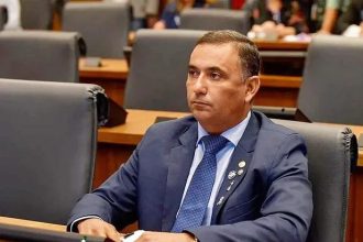 O deputado estadual Renato Machado é réu no processo sobre o assassinato do jornalista Robson Giorno, em 2019, em Maricá