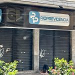 Depoimento à polícia detalha que o investimento inicial do Rioprevidência no Banco Master foi seguido por aplicações automáticas que elevaram o total investido no ano seguinte, sem nova aprovação do comitê financeiro.