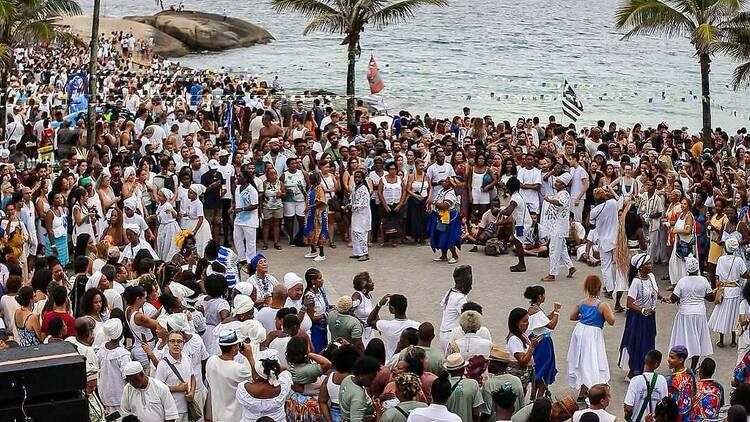 A celebração do Dia de Iemanjá do Arpoador, em 2 de fevereiro: prefeitura comandada por Eduardo Paes (PSD) libera o patrocínio de R$ 700 mil