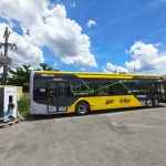 Ônibus elétrico em testes pela Prefeitura do Rio em linha do Conexão BRT