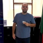 Bruno Kazuhiro, que está prestes a deixar o Novo, votando nas eleições portuguesas, quando declarou voto no candidato do partido Iniciativa Liberal