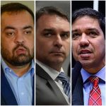O governador Cláudio Castro, o senador Flávio Bolsonaro e o deputado estadual e presidente do PL, Altineu Côrtes