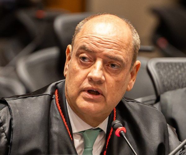 O presidente do TJ (Tribunal de Justiça do Rio), Ricardo Couto de Castro