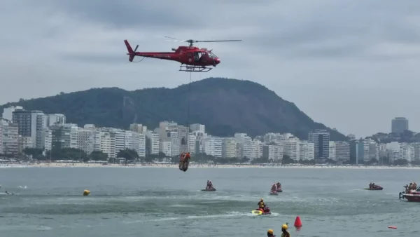 Bombeiros localizaram corpo em Copacabana nesta terça (06)